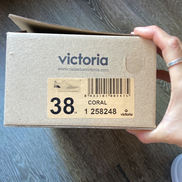 Victoria sneakers - Picture 7 of 7